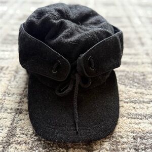 Wyoming Traders Adult Hat Cap 100% Virgin Wool Quilted Gray Trapper Ear Flaps M